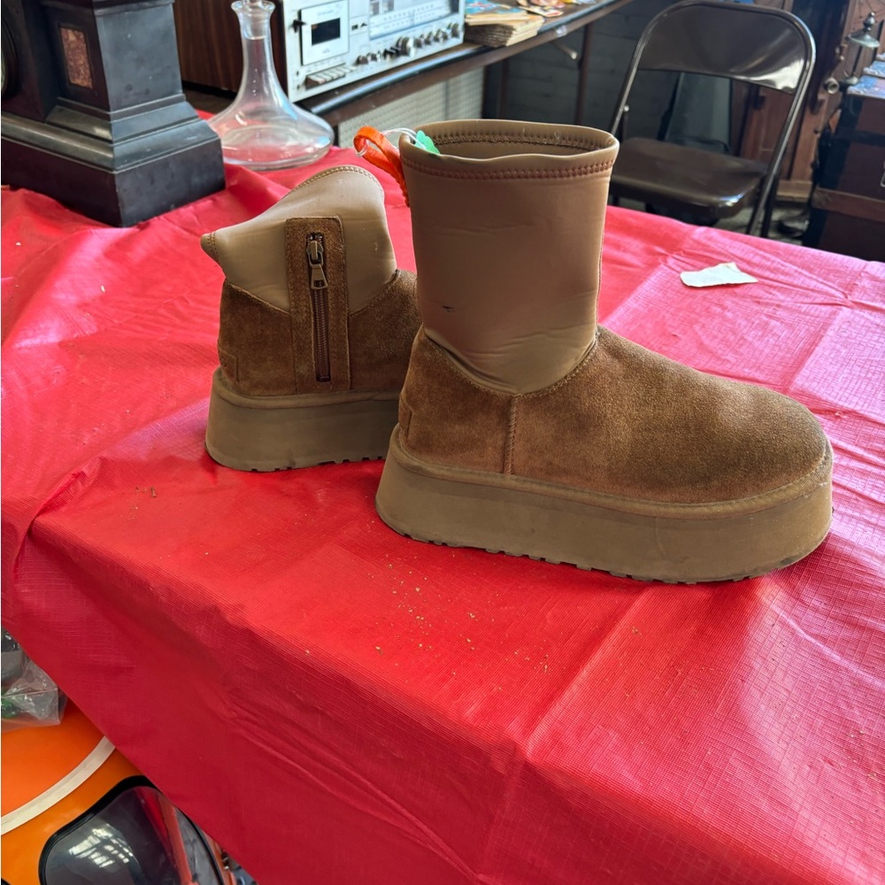 Ugg tan/light brown Dipper boot - image 2